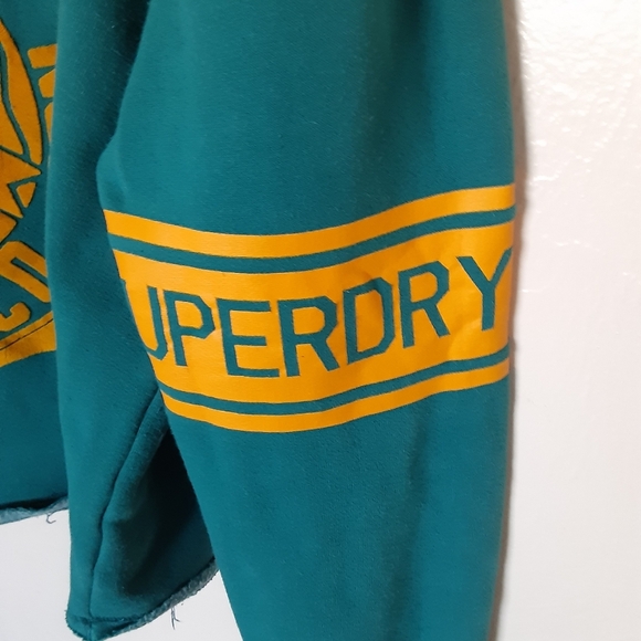 Wmns Superdry Cropped Raw Edge Hem - Picture 4 of 7